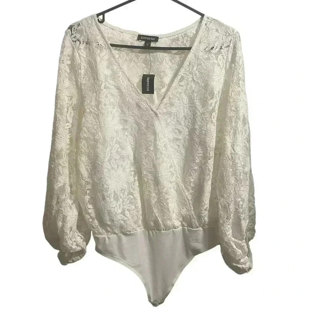 Express White Lace Long Sleeve Bodysuit Size Medium